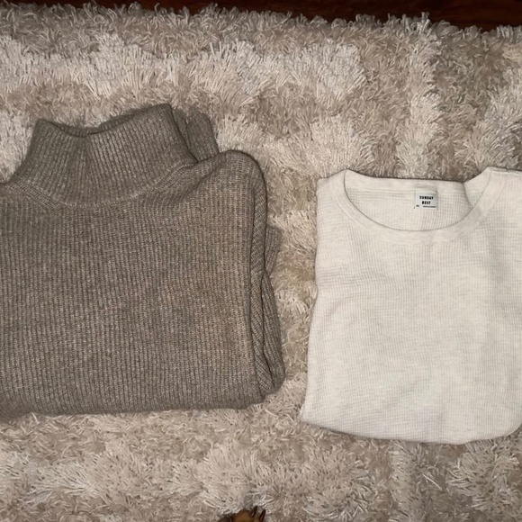 2 Sweaters, Abercrombie & Aritzia - Picture 1 of 3